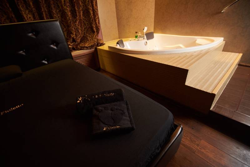 Салон эромассажа в Санкт-Петербурге La Fioletto, комнаты, фото 6
